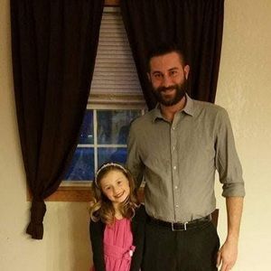 Meet your Posher, Ales